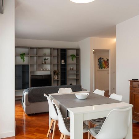 Villa Fenix Milano Buitenkant foto