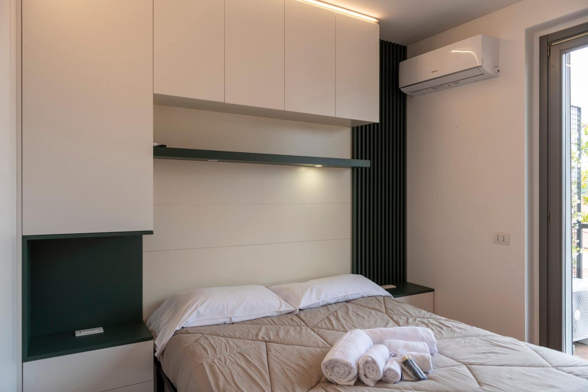 Villa Fenix Milano Buitenkant foto